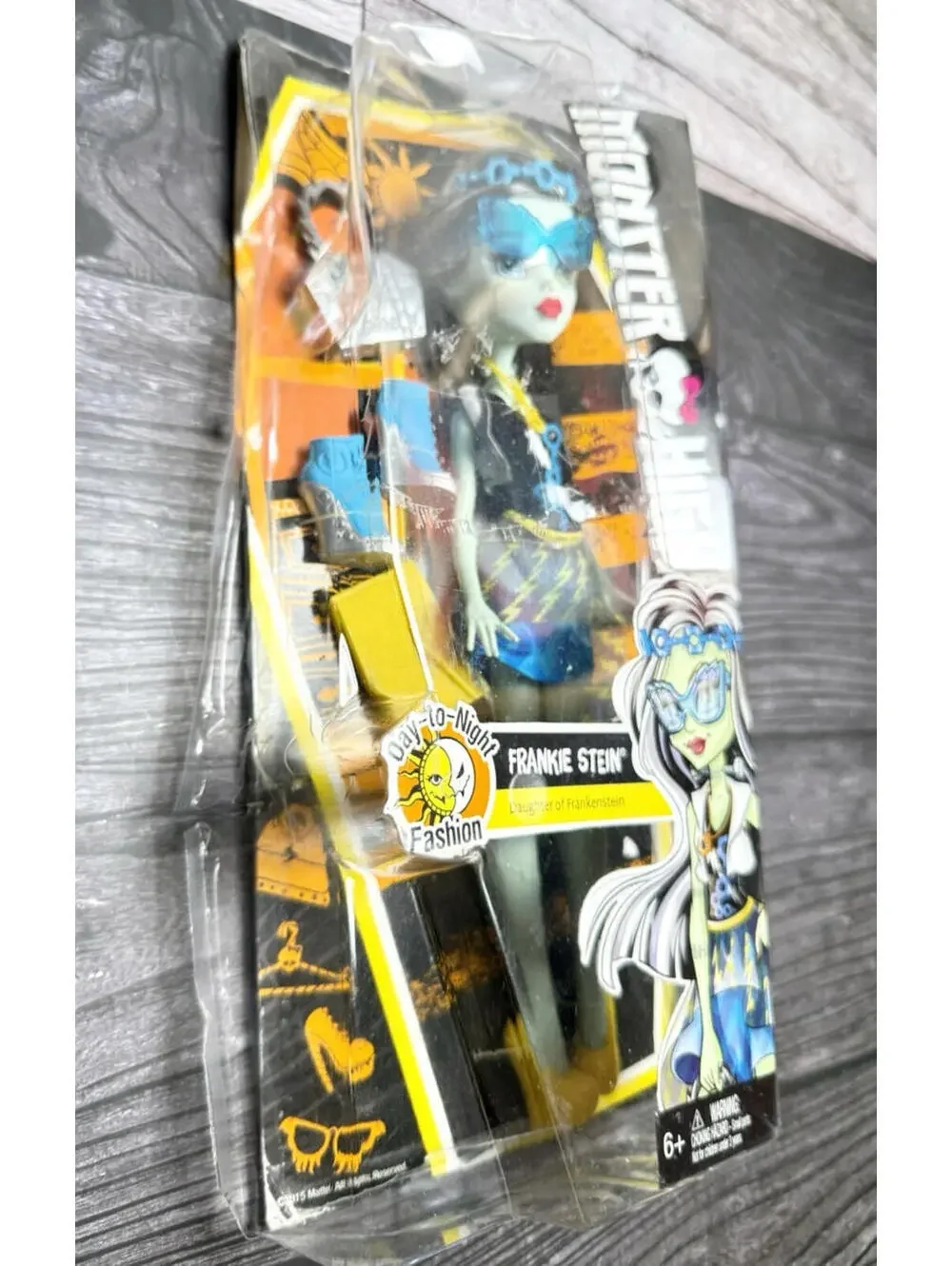 Monster High Day-To-Night Fashion Frankie Stein Doll Mattel DRL76 NIB Damaged‎